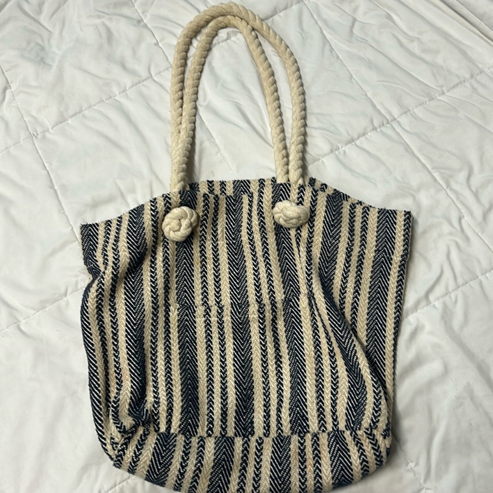 The White Company - London tote. Cream & Navy stripe.